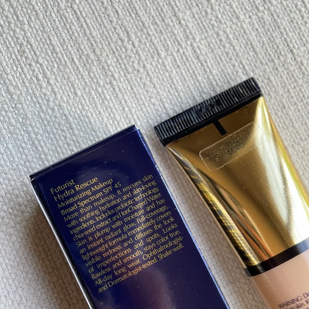 Estee Lauder Futurist Hydra Rescue Moisturizing foundation - 1N2